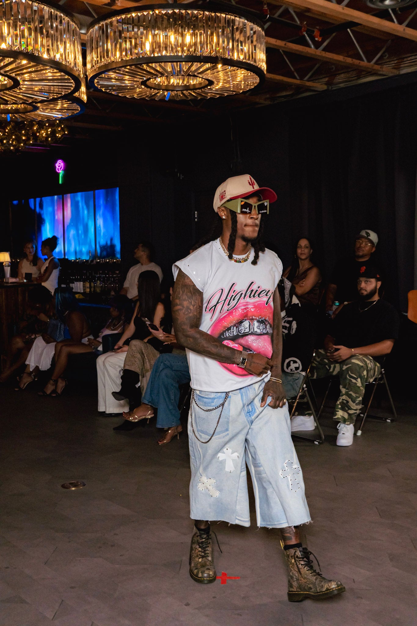 HIGHIEYLS ROCKSTAR LIPS CUT OFF